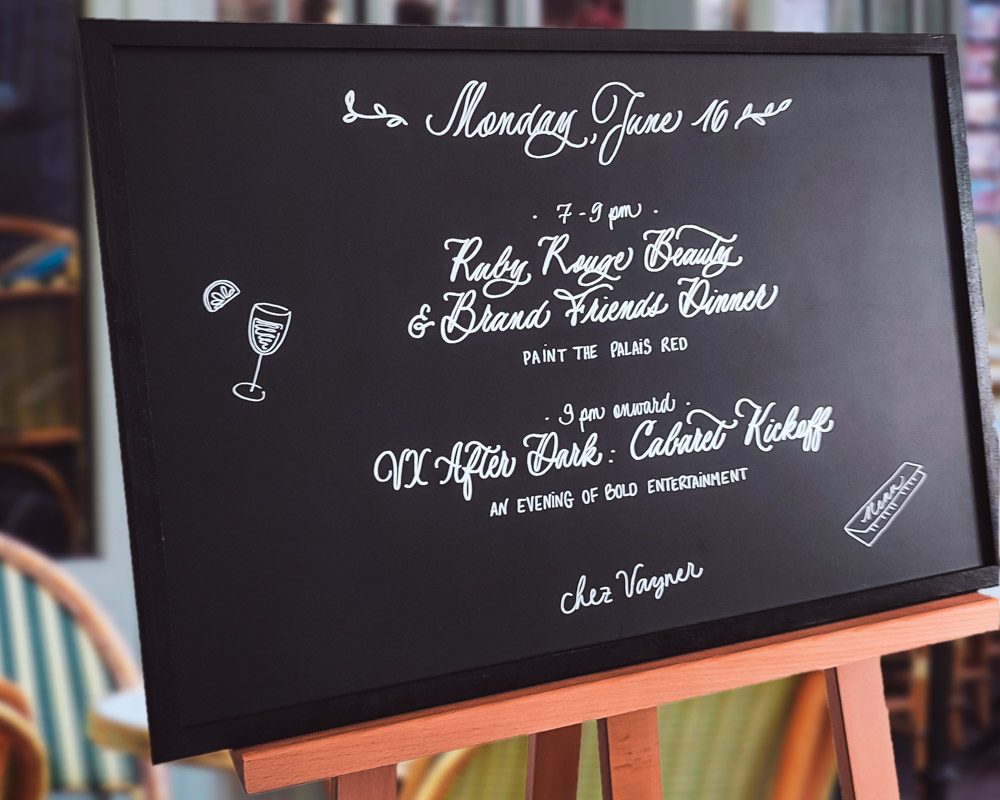 Panneau personnalisé écrit à la main évènement restaurant Cannes
